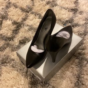 *USED* Black Worthington Heels
